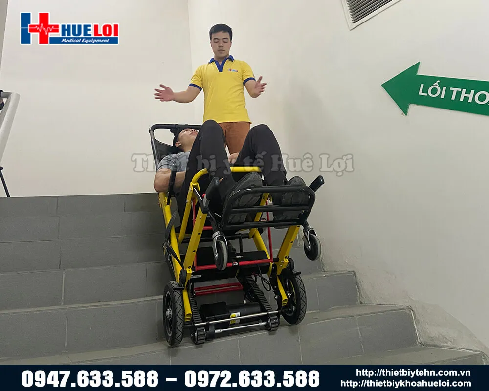 Xe lăn điện leo cầu thang