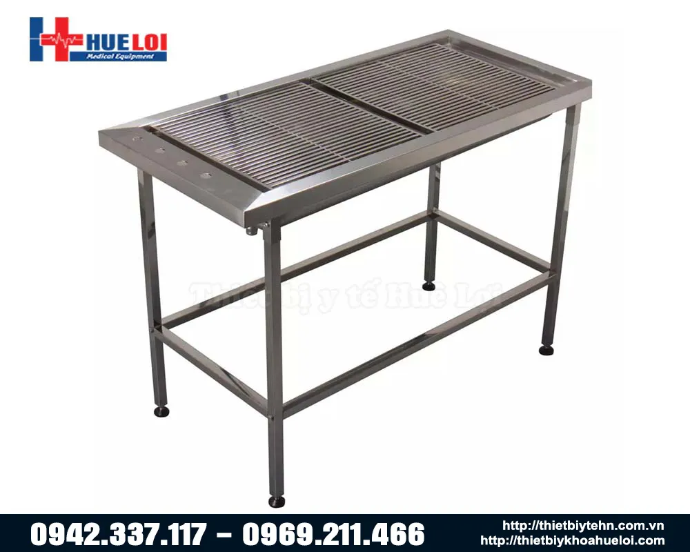 Bàn chuẩn bị thú y cơ bản
