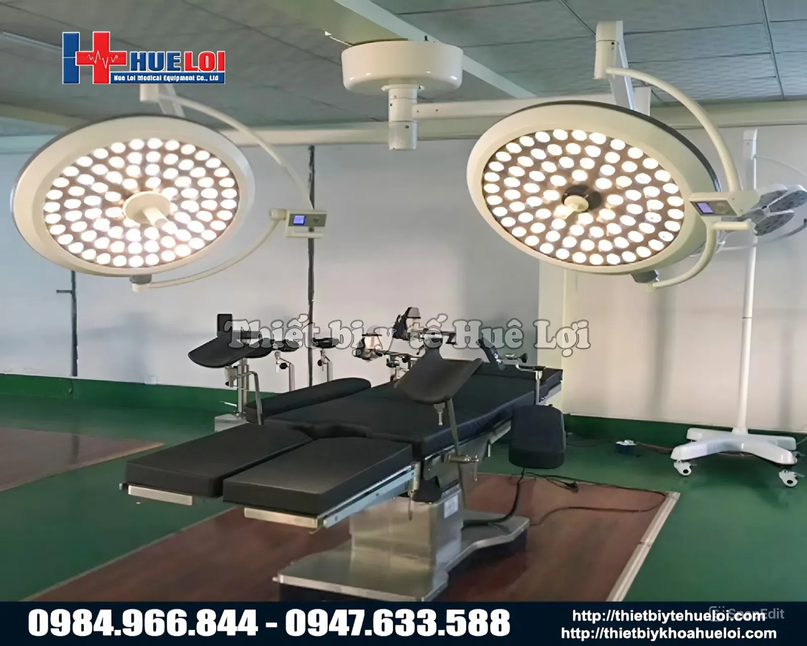 Đèn mổ treo trần chuyên dụng cho phòng phẫu thuật hai nhánh led 700